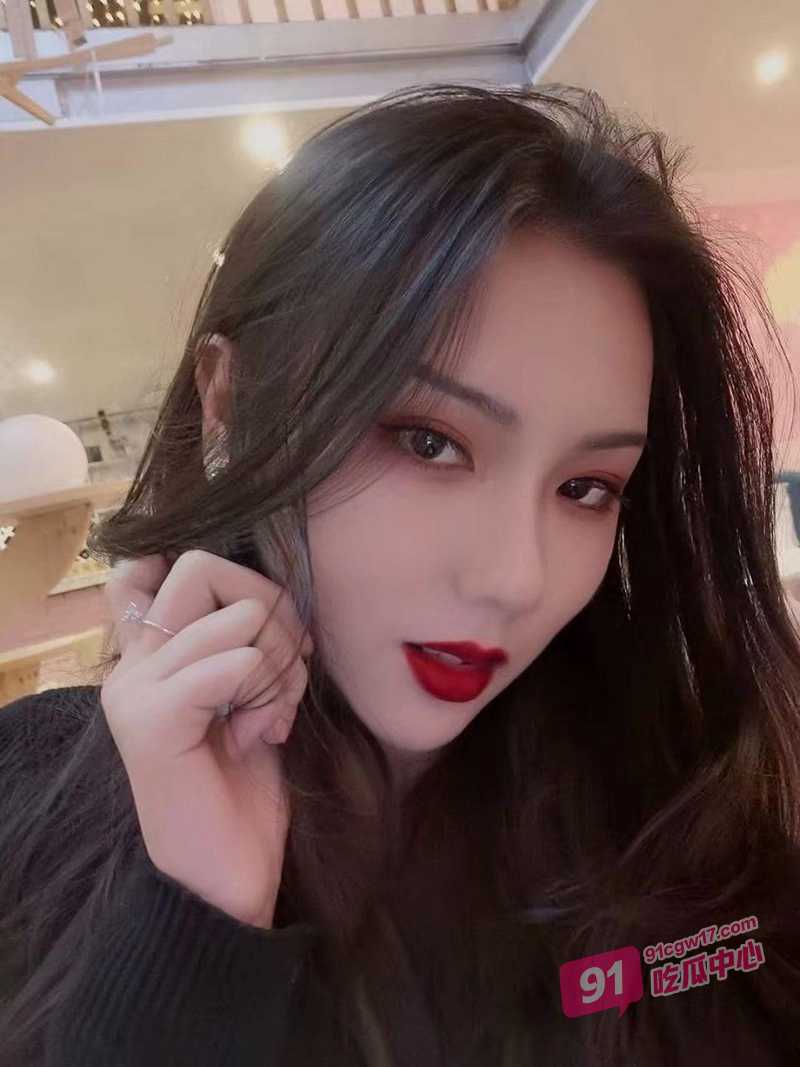 瓜友投稿前女友程琳 足交口交无所不能技术堪比职业 没钱交租只能肉偿给房东! 配图2