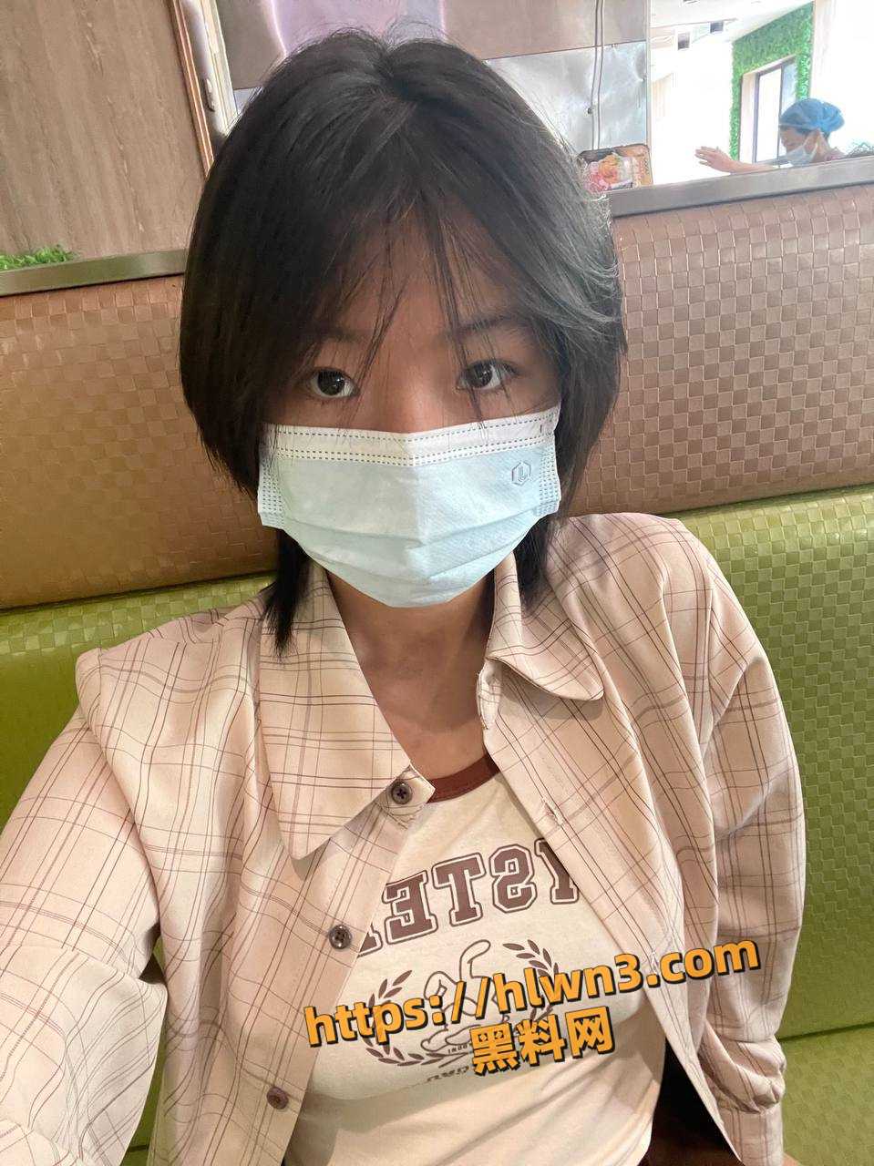西安一中高三学生妹 戴雪菲 为换新手机不惜卖身遭网友爆料 流出露脸不雅私拍！
