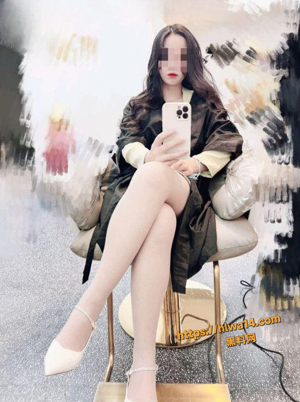 利诱老婆不穿内裤勾引外卖小伙，我在窗帘后观看全程！把老婆送到别人床上 11-15集