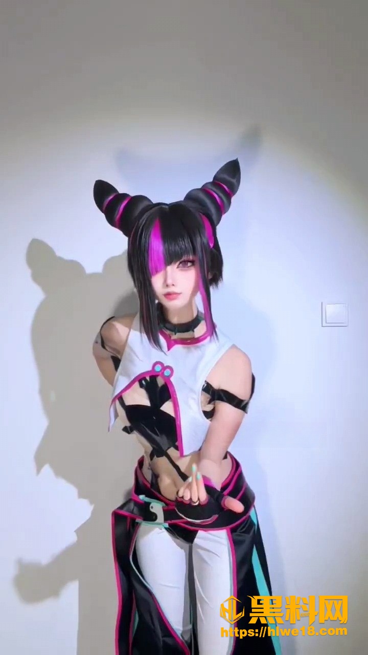 推特超高颜值极品Coser 希尔薇 cos韩朱莉 三点全露顶胯骚舞 棒棒糖自慰嫩穴 撸点十足