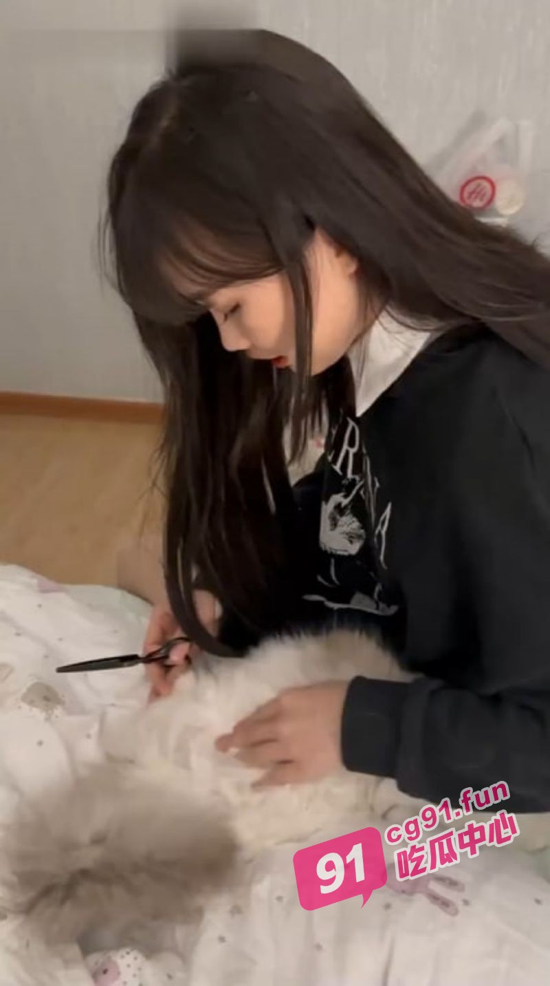 我家猫会后空翻 诱骗00后学妹家中强上 你的逼逼怎么又紧啦?
