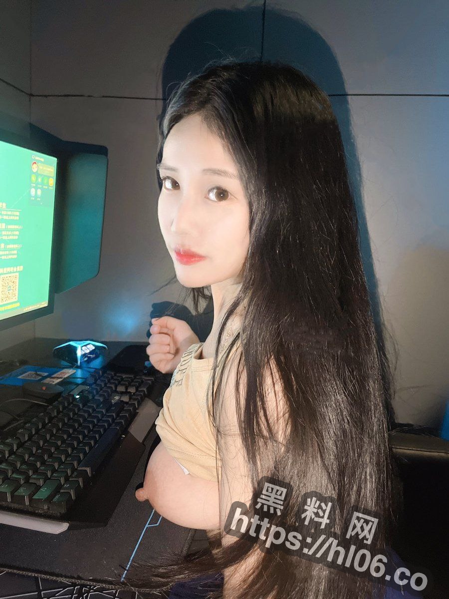 1500一次太原小妹明码标价，娇小的软萌妹子D罩杯大奶，水超多多叫床声巨好听！