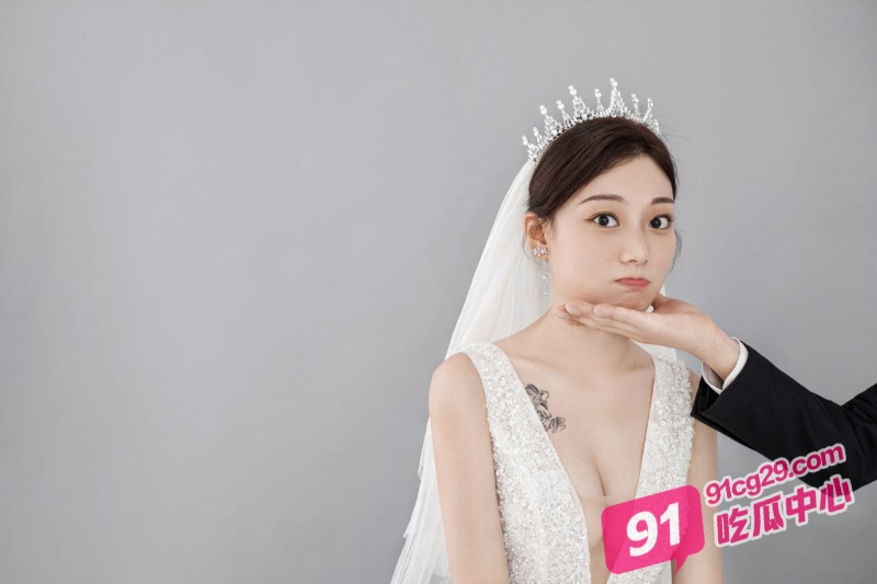 老实人被害现场！极品骚鸡结婚后耐不住寂寞 重操旧业激情约炮！ 配图2