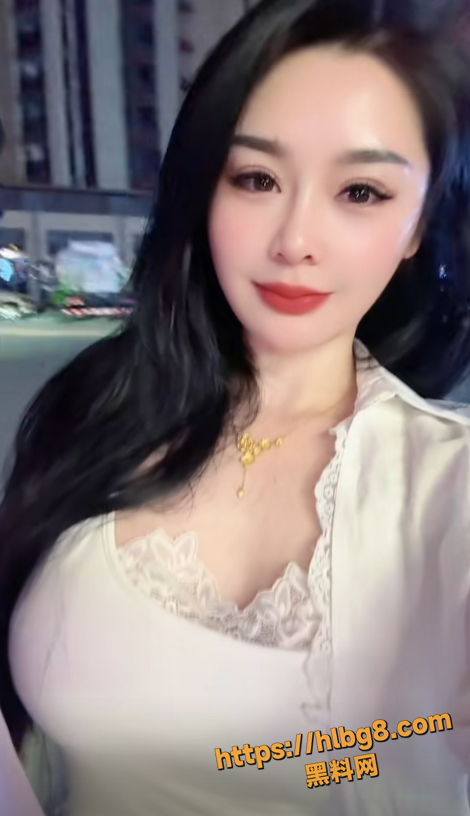 抖音网红33岁四川美少妇 未姨又名敌敌未 家人生病被迫有偿众筹医药费 视频曝光第二弹