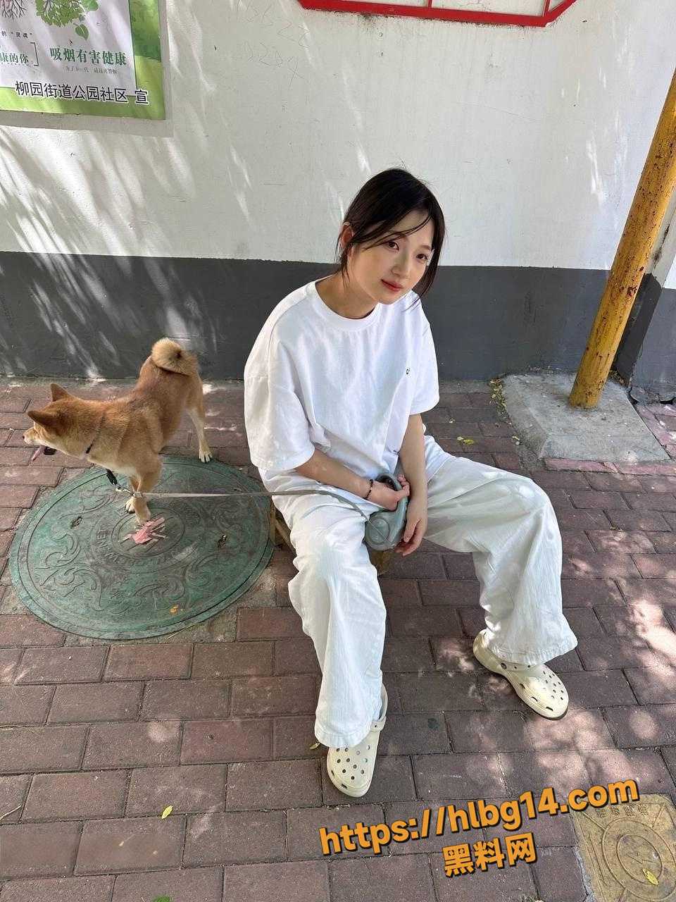气质俏皮学生妹 被重金包养视频泄密 肌肤白皙玉乳翘挺 阵阵浪叫勾人心弦！