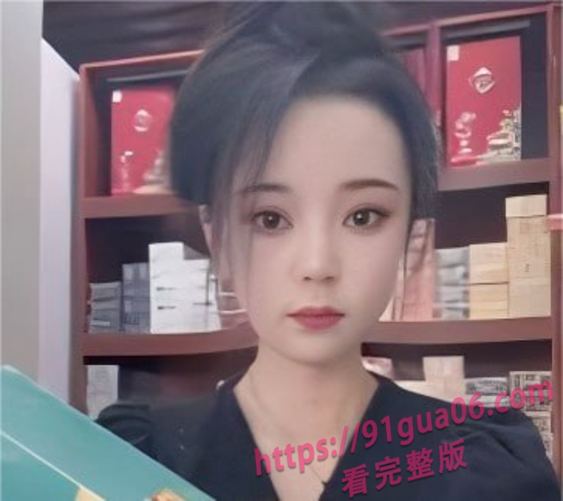 抖音网红Alina网上卖弄风骚 掰穴揉胸极致诱惑~ 配图3