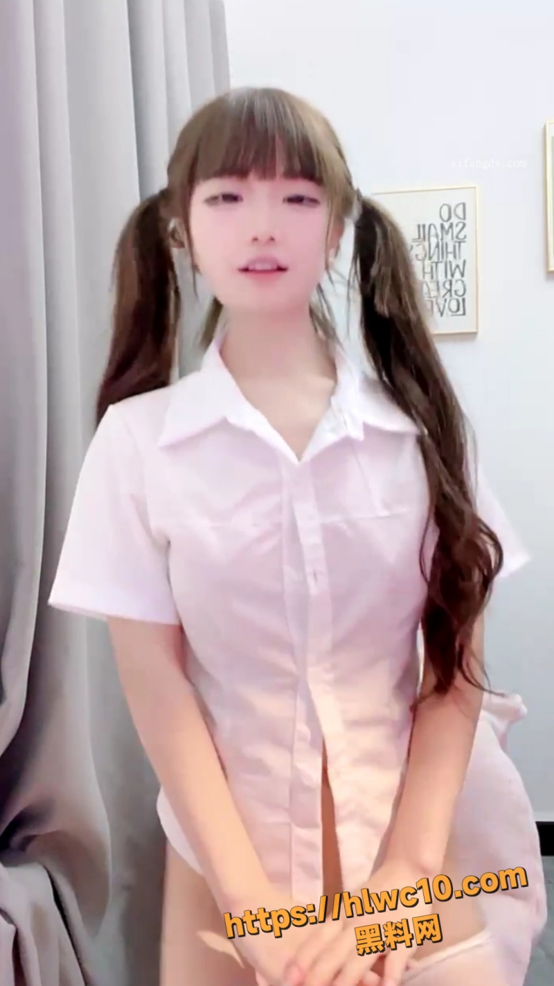 推特极品白虎萝莉 03萌宝宝 自慰高潮很超会喷水 各种骚话取悦榜一