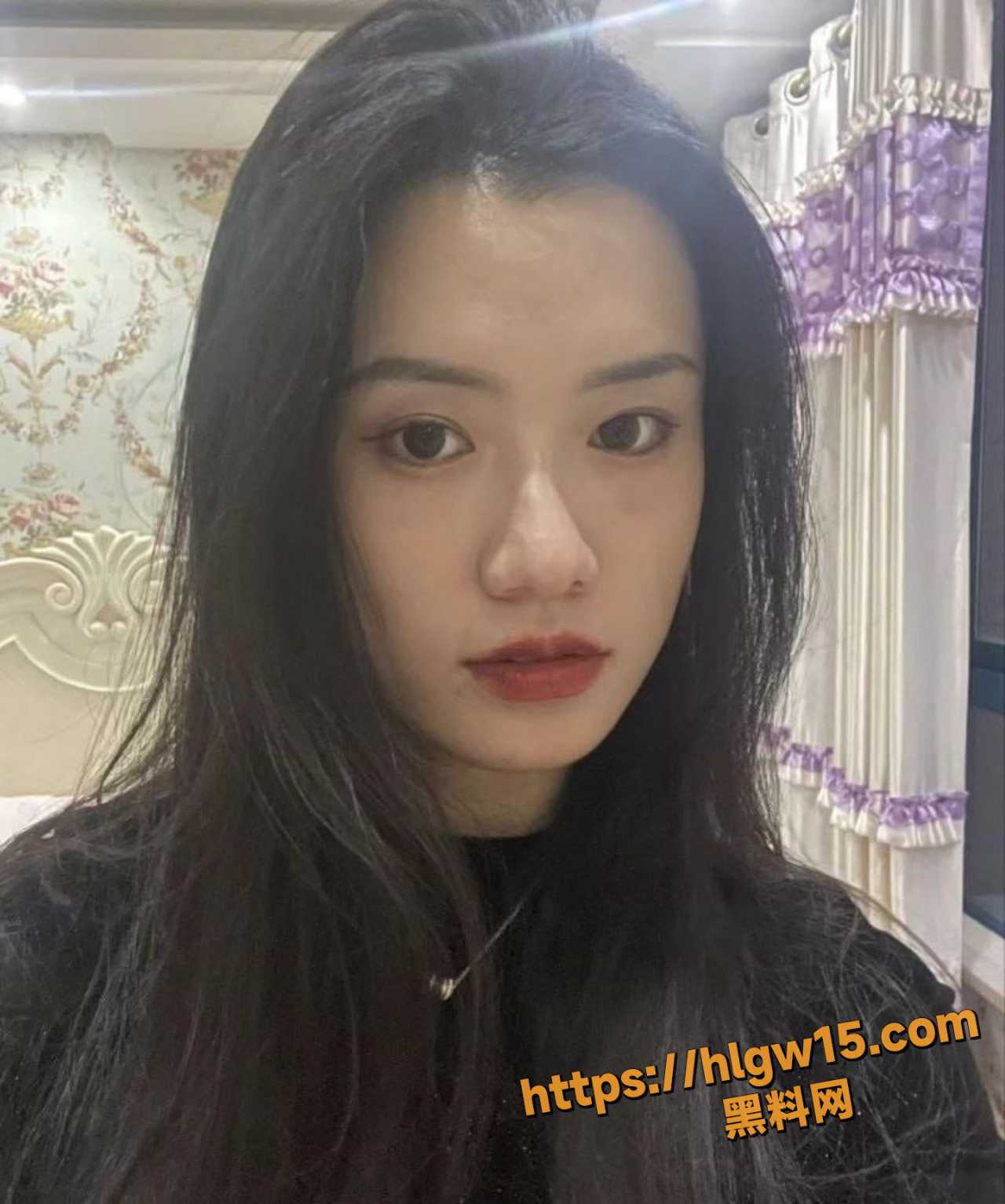 青岛已婚小少妇 林昕怡 酒店调教视频曝光 被金主骑乘口爆 扇臀玩穴调教 淫靡不堪！