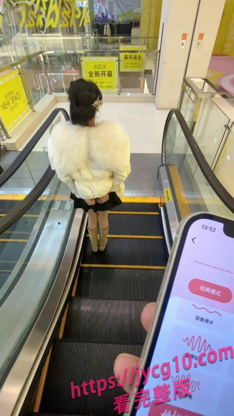 熟系女神车内撩动 密闭空间激情升级太刺激 配图8