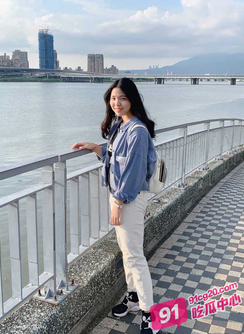 上海一女子拍淫秽视频被捕 没想到这么哇塞 希望她出来后能够重操旧业！ 配图7