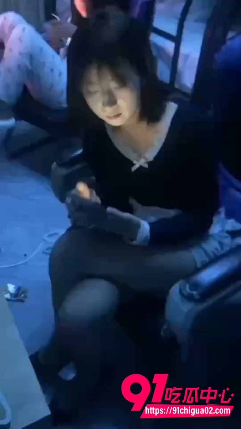 河南太康最美精神小妹 岳嘉美 霸凌事件9