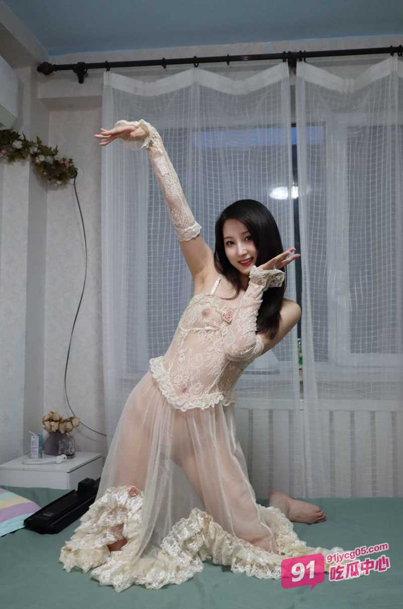 河南师范大学张娜美 情人节背着男友偷情 舔功一流野性满满！ 配图2