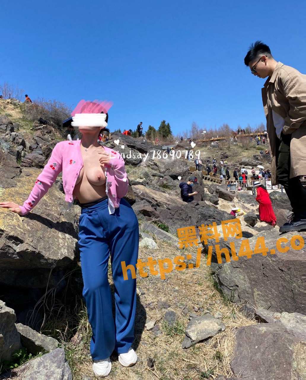 抖音网红健身女王夏甜 金刚芭比撸铁网红 神似十万个冷笑话里的哪吒！