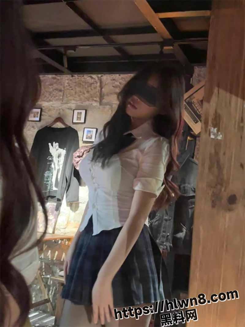 海角社区 甜美系肤白貌美表妹 小骚货还和我装睡着了 那你睡你的 我玩我的吧~