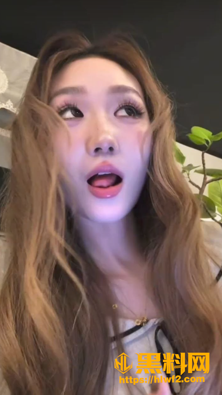 湖北十堰大眼精神小妹 赵雅菲 性爱视频大量流出 被男友无套抽插 肥臀十分诱人！