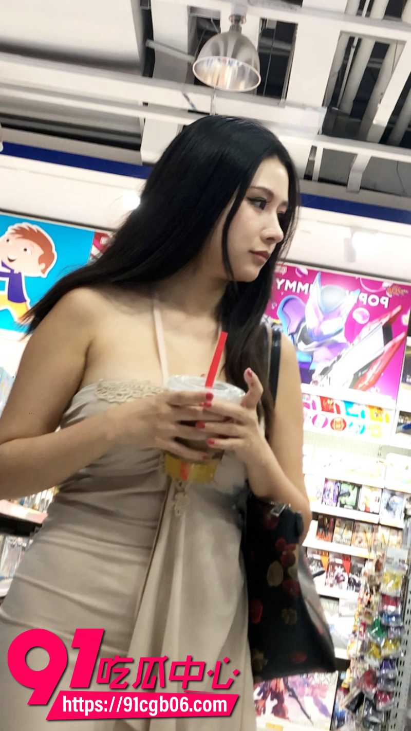 抄底大神商场偷拍极品御姐网页素材4改 抄底大神商场偷拍极品御姐网页素材4改