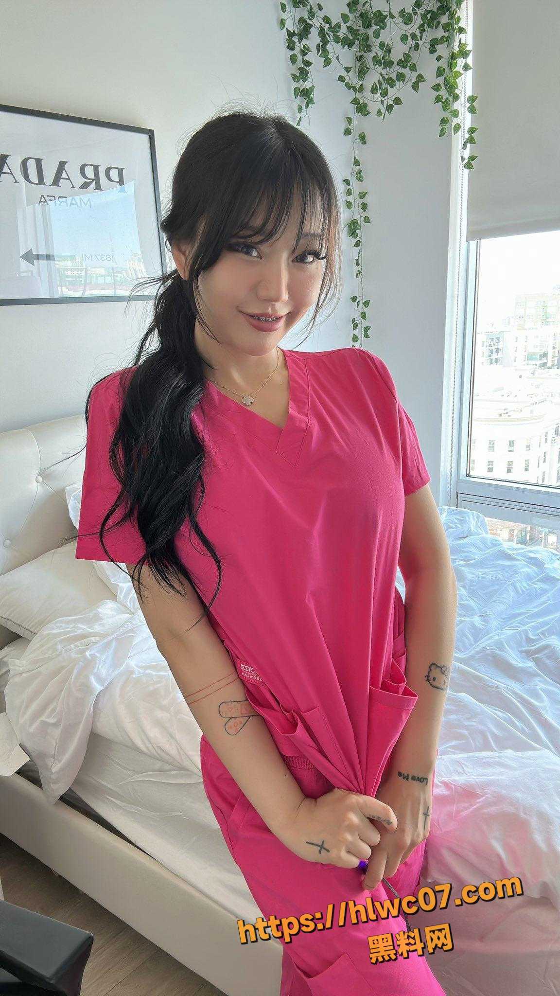 推特极品发骚母狗 KittyLixo 童颜巨乳露脸爆肏洋屌 嫩逼被操的通红