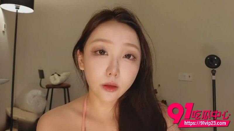 B站ASMR声控博主酥酥学姐10