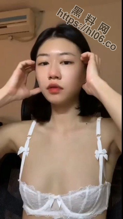 「精品泄密」台湾高颜值女友性爱影片流出，颜值高身材好叫声顶，精彩推荐