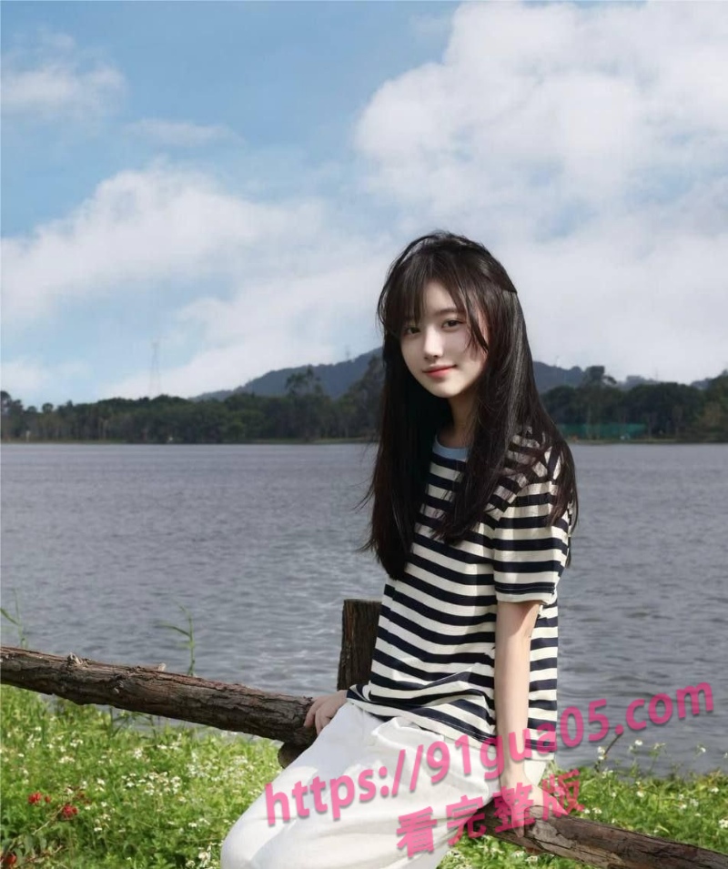 河北传媒学院校花杨依灵被曝光 清纯女神在竟外网疯狂约炮 配图3