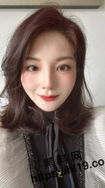 离异少妇 瑶瑶 现住大连金石滩金石茗苑，超大巨乳喜欢找有家庭的男人约炮寻求刺激！