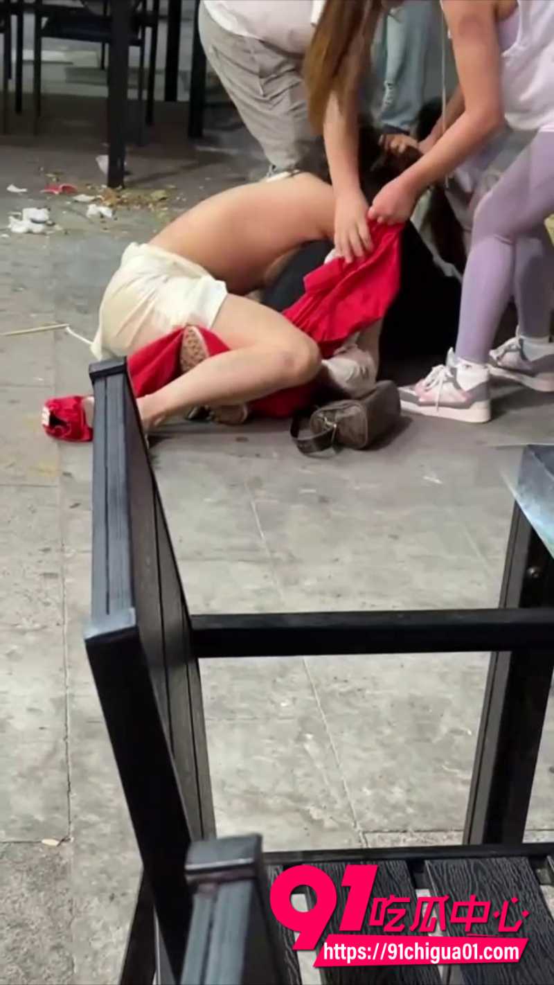 原配怒打小三7