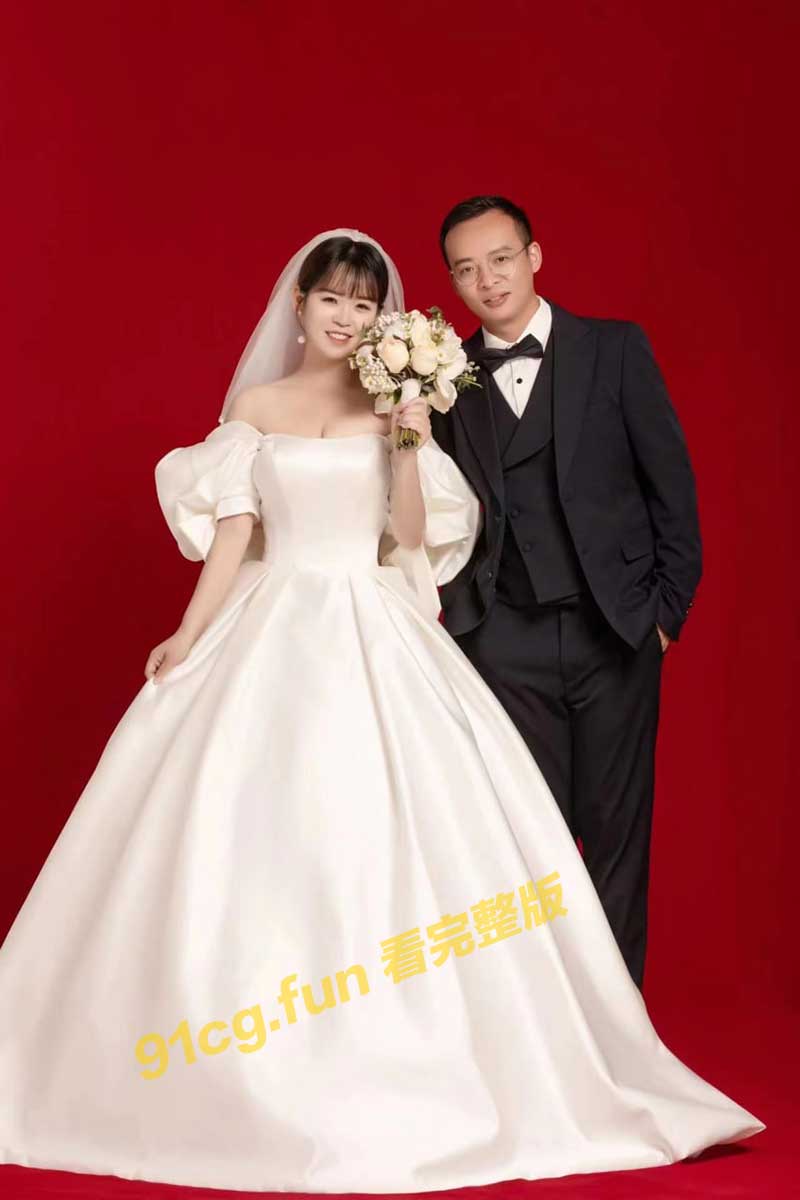 婚纱.jpg