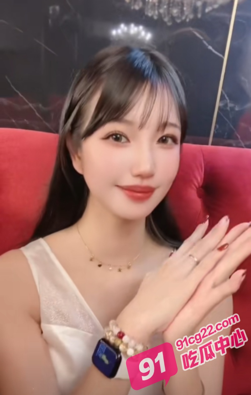 兔子先生搭讪长腿妹子 竟在便利店直接开操 没想到还是兄弟俩一起上的！ 配图3