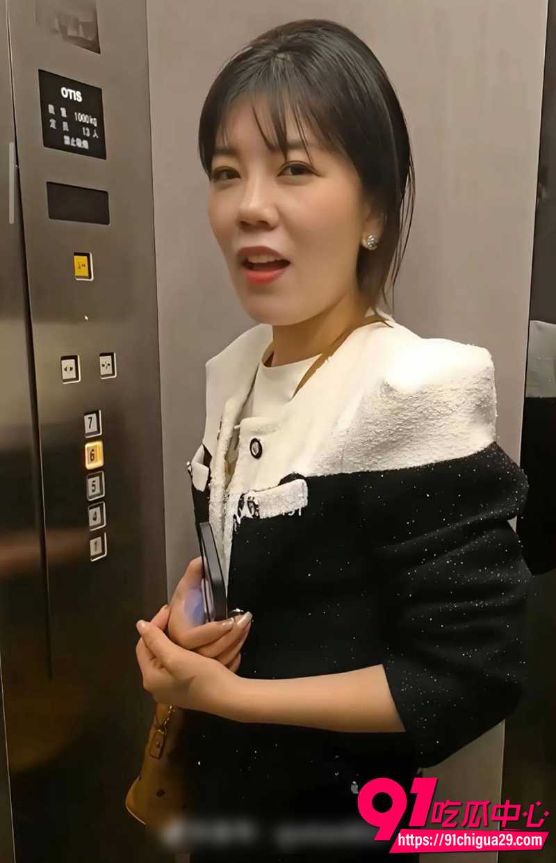 电梯少妇孙晔子 1 电梯少妇孙晔子 1