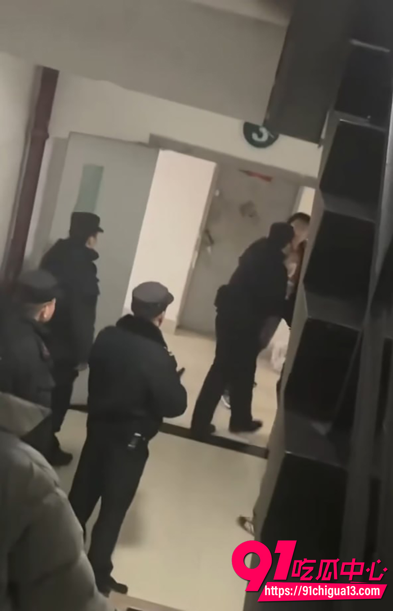 阿宅写二次元小说失控  2