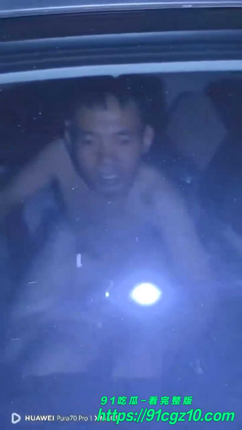 大哥带情人山上野战被傻小子误会网页素材1素材水印版