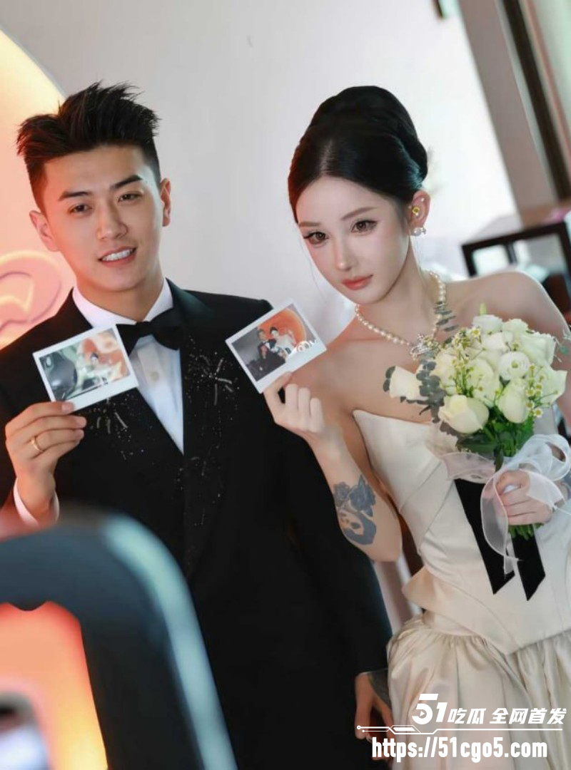 抖音网红任权薛小婉结婚领证08