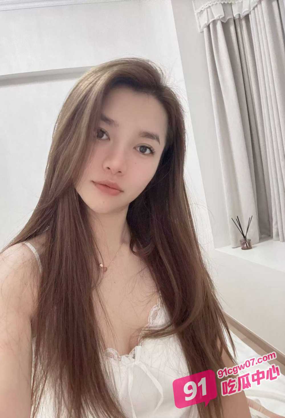 深圳北海粤宴航盛店 巨乳老板娘 陈英梅 为了抢生意竟发裸照勾引老顾客！ 配图9
