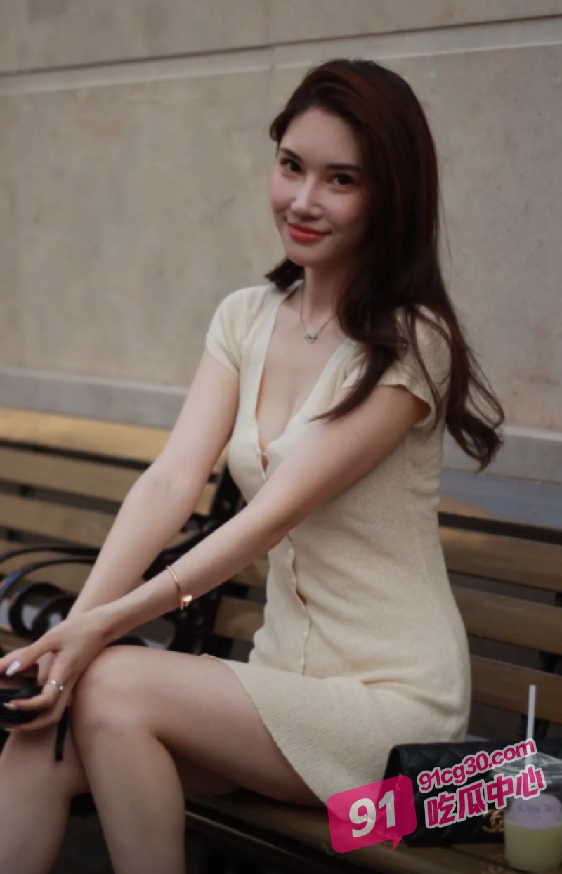 郴州婊子周梦梅敏感型骚货 次次约次次一碰就叫 阴道超短一插到底！ 配图