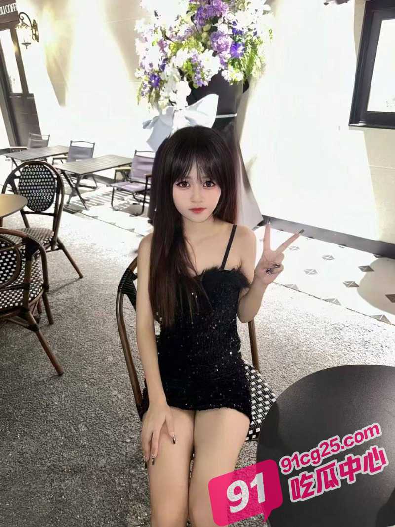 澄海职校学生妹食堂打架 现场多角度视频流出 微信群聊疯狂吃瓜