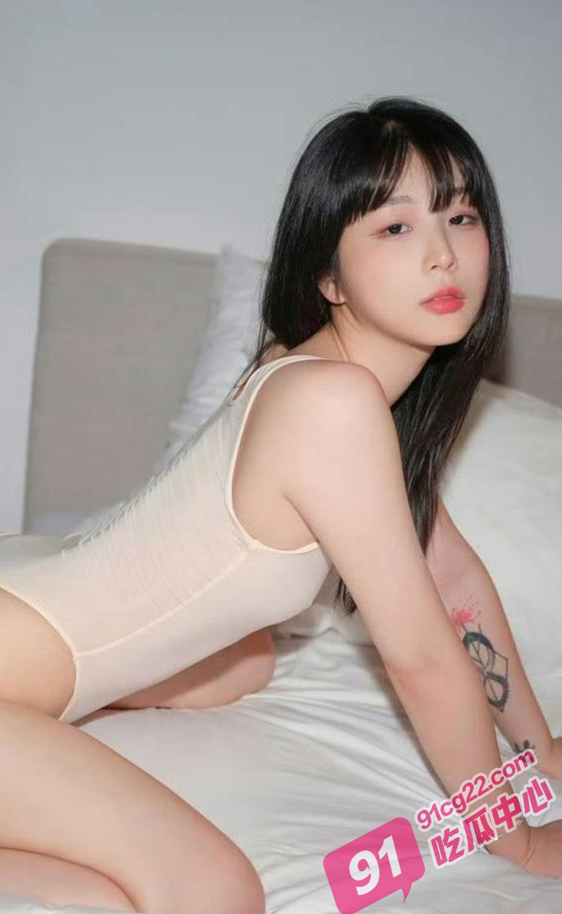 单纯学妹被渣男PUA 小姑凉遭毒手 被扒开裤子竟是白虎！ 配图5