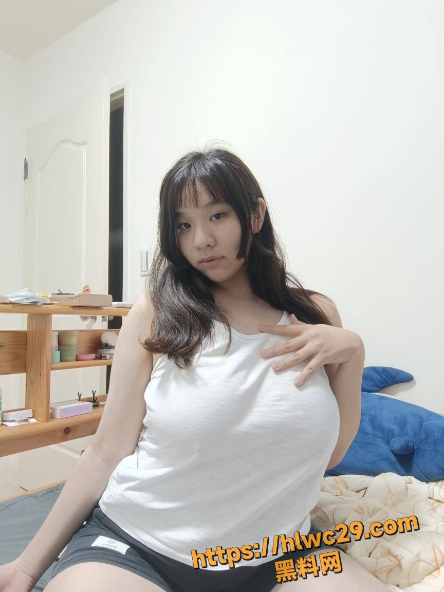 巨乳微胖美女 黄雅婷 自拍性爱视频流出 圆润肥臀被后入猛干