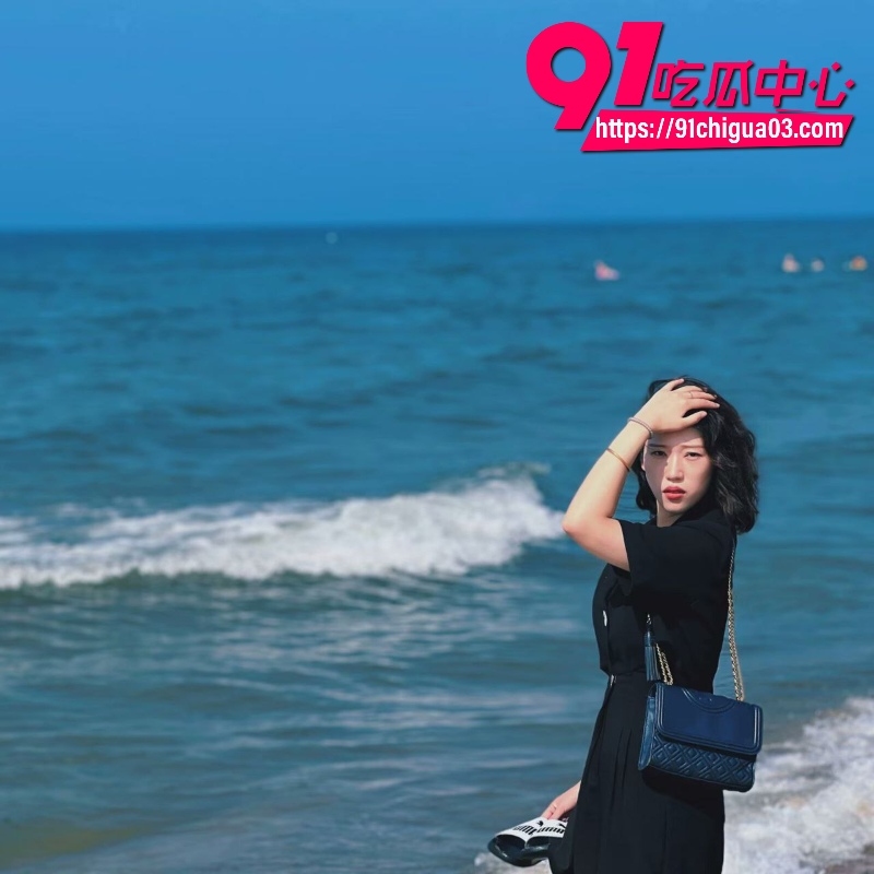 由于不能忍受自己的寂寞，在外面各种红杏出墙6