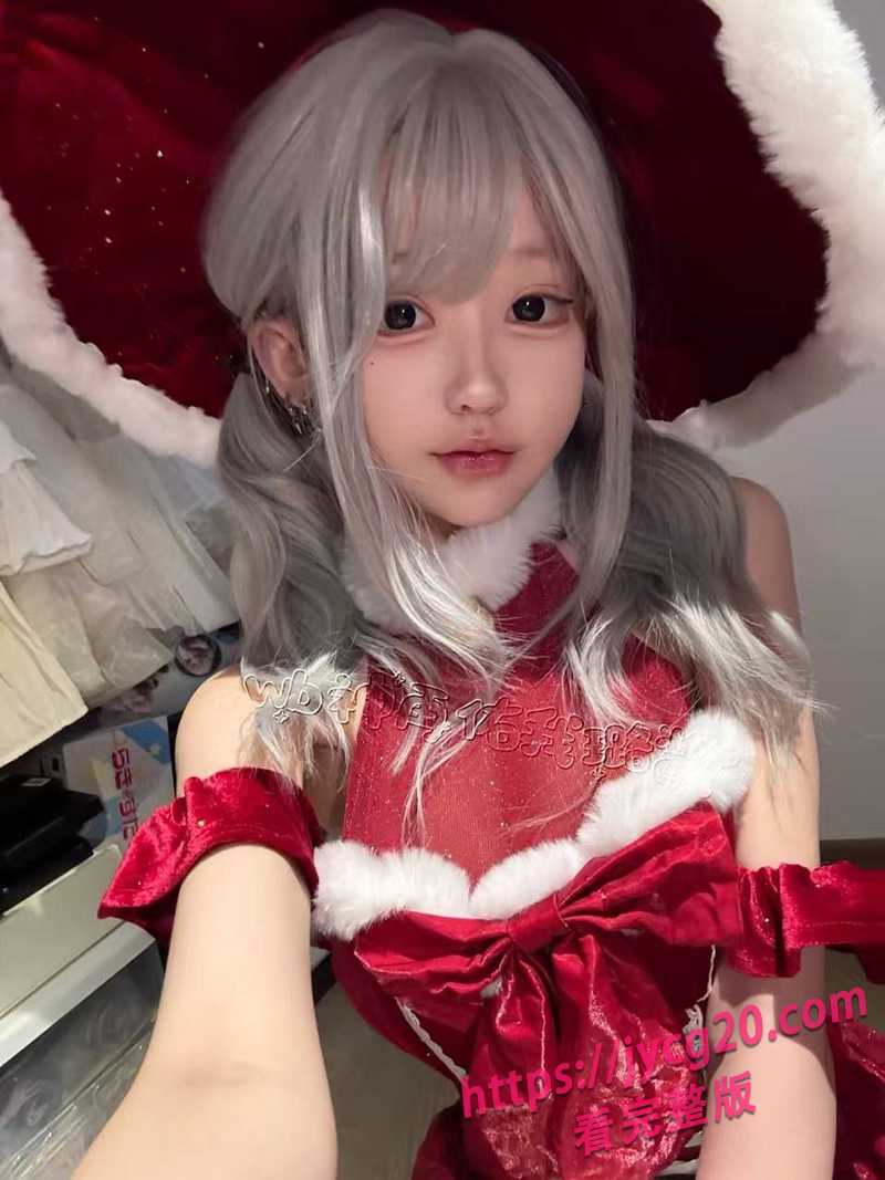 抖音小萝莉再佑我璐酱COS合集疯传 制服诱惑尺度爆表 配图7
