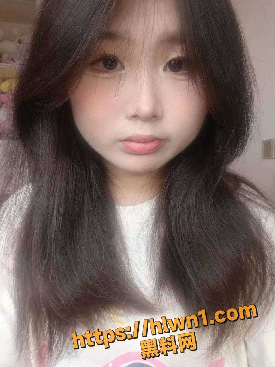 贵州网友投稿如何把清纯少女调教成母狗 在窗台拉开窗帘狠狠后入 对白很有意思！独家爆料