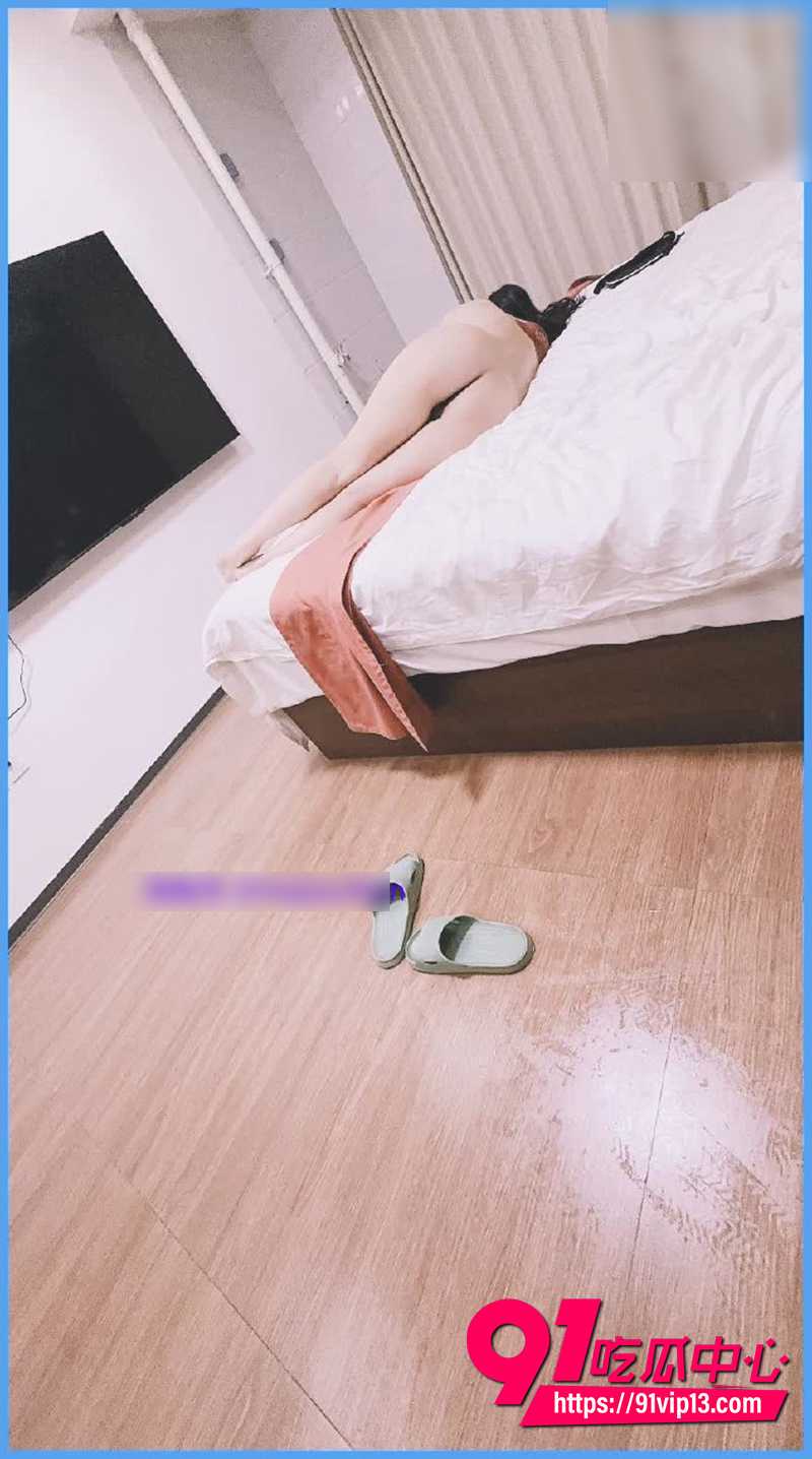 海角叔嫂乱伦 嫂子两天没做寂寞难耐发消息求操 立马化身床上榨精淫娃!