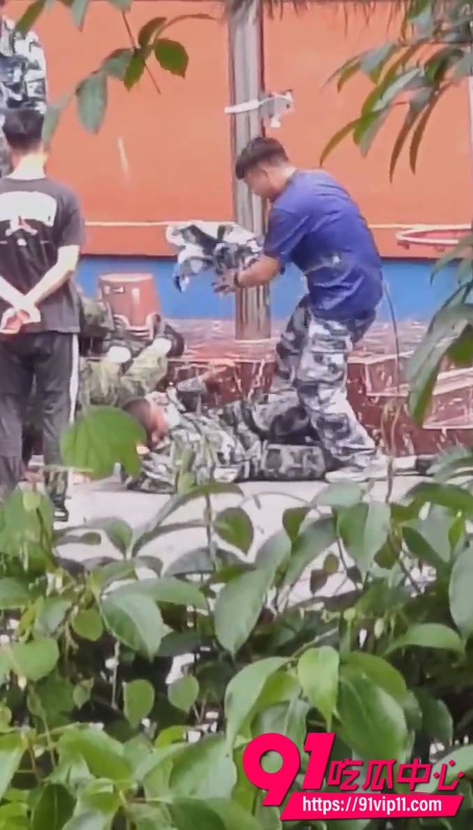 重庆素质教育基地教官暴打学员内部偷拍画面曝光3