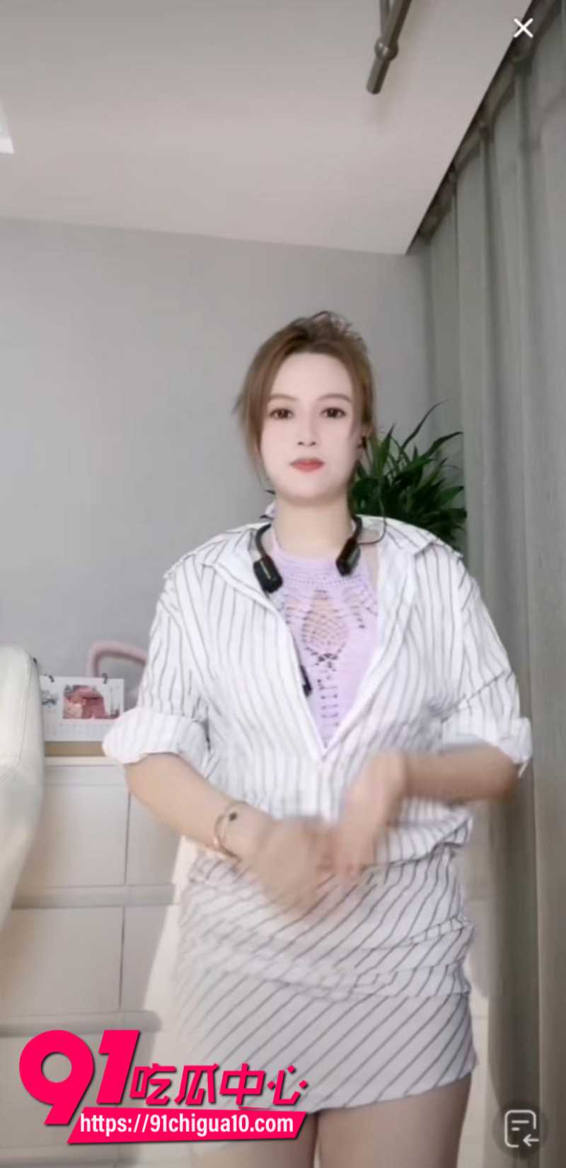 抖音女网红小阿姨给金主爸爸定制骚舞福利4 抖音女网红小阿姨给金主爸爸定制骚舞福利4