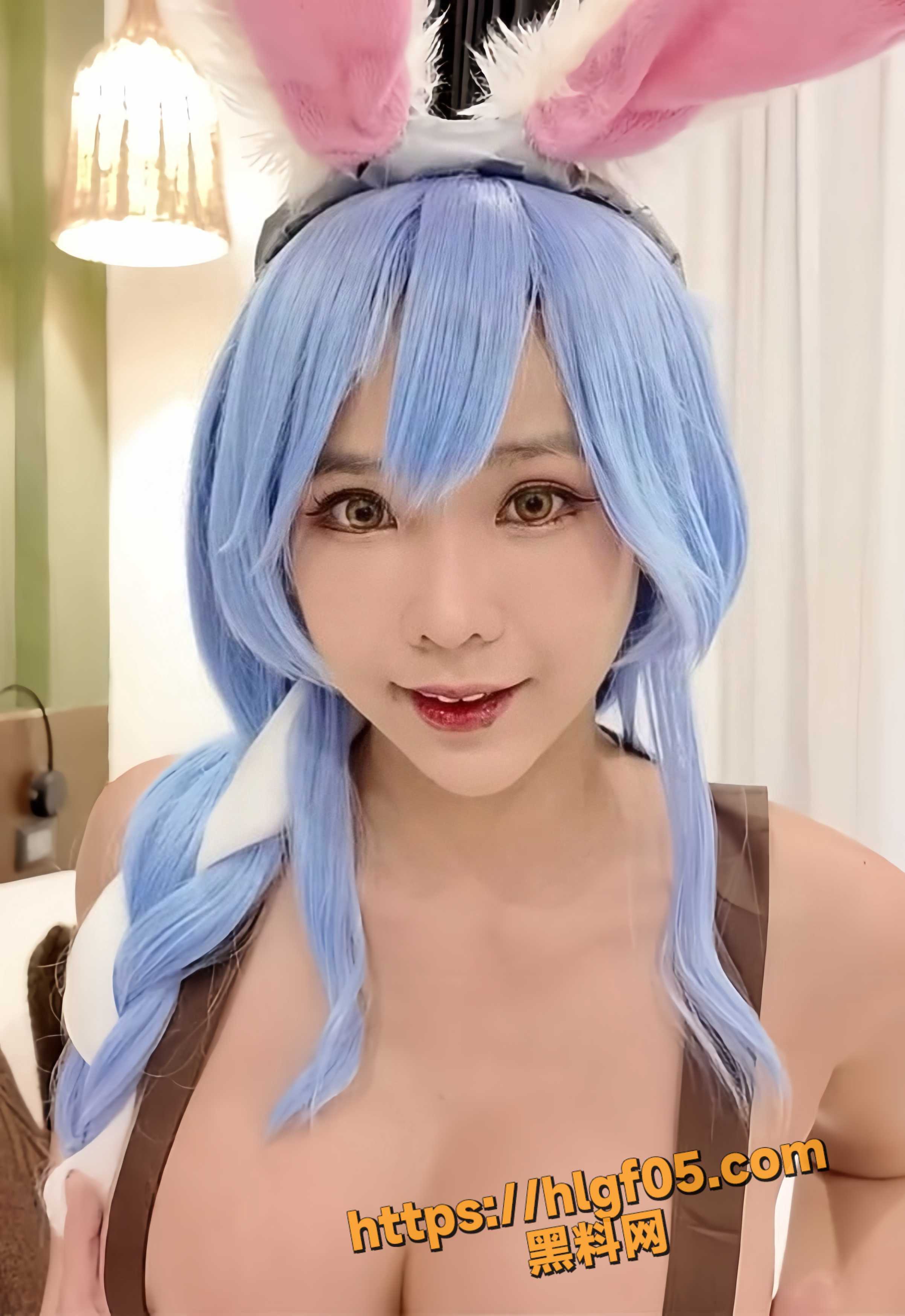 OnlyFans女神 minichu 最新福利视频 COS兔娘淫骚自慰 超大号肛塞直插肛门 假屌插穴高潮颤栗不停！