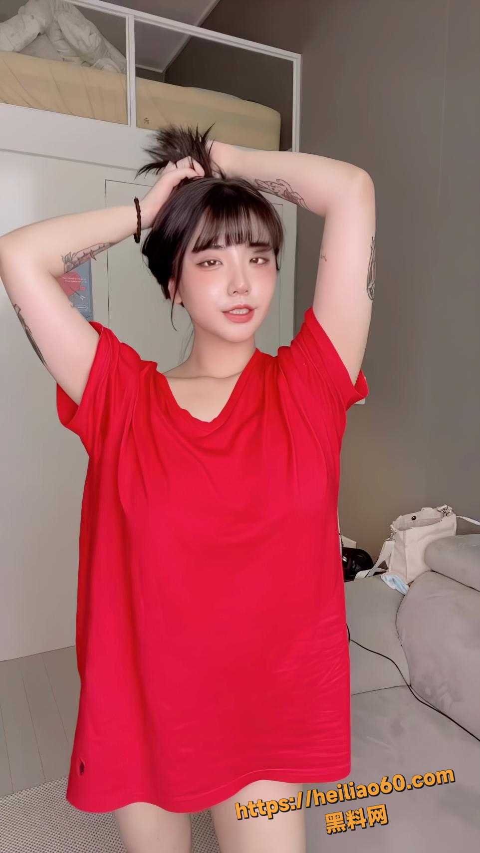 快手巨乳福利姬 反差M重金私拍福利合集 擦边抖奶骚舞诱惑 阿黑颜表情拉满
