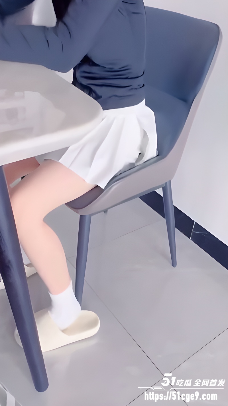 海角原创博主野猫小怪兽 1