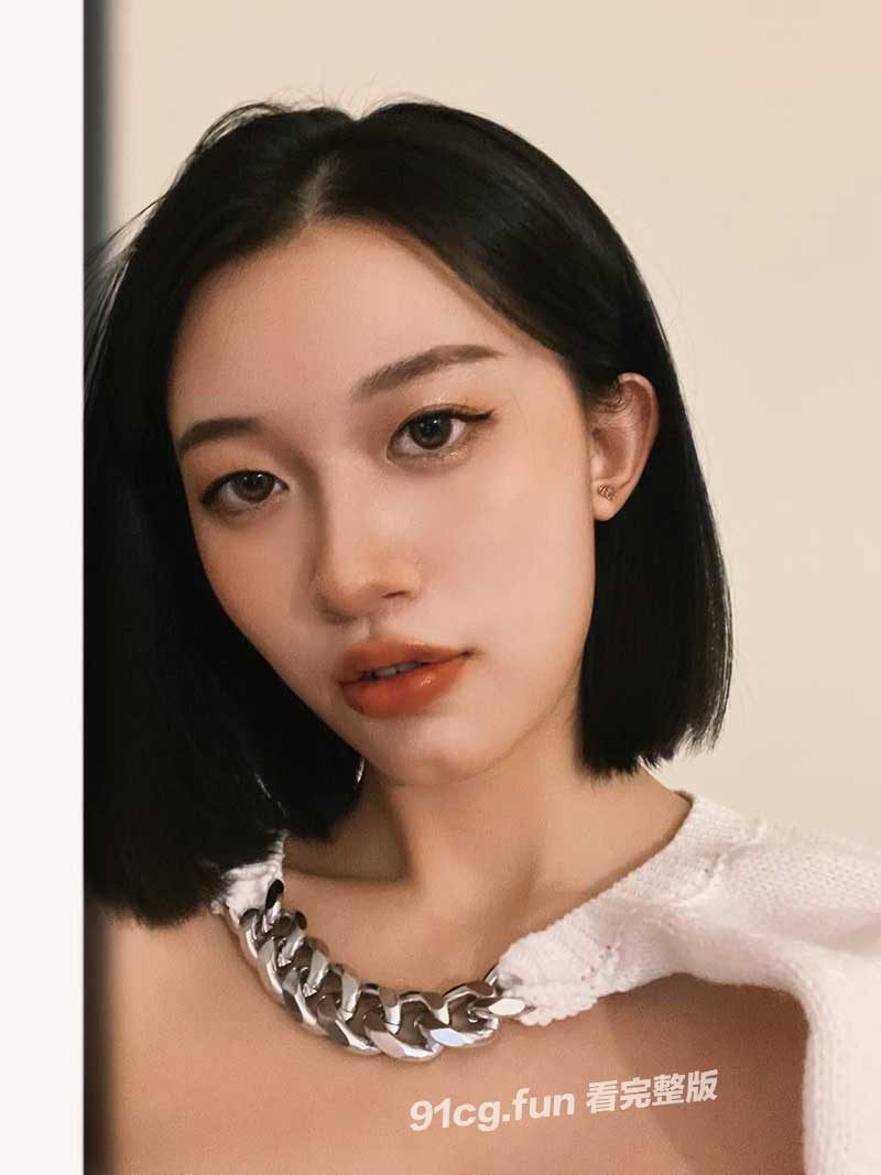云盘泄密 北京反差婊与同事SM出轨视频 极品少妇捆绑口交 被干到翻白眼