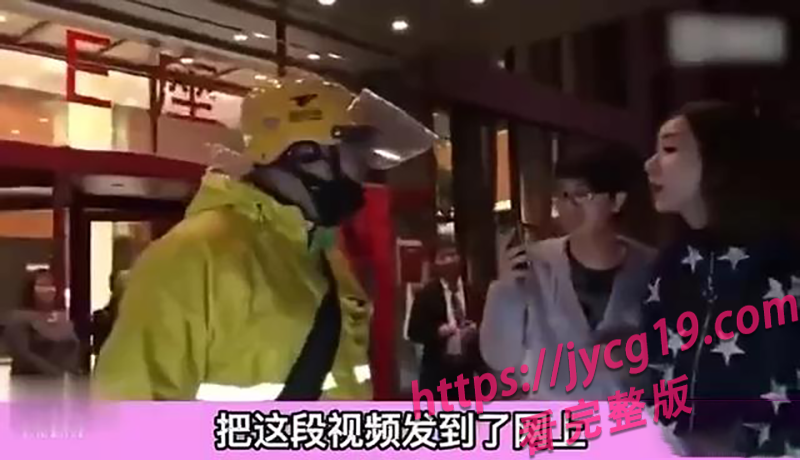 汽车博主王茜麟推搡外卖小哥事件引发网络热议 配图2
