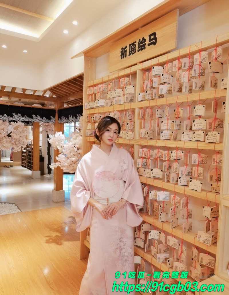 超甜学生妹日本制服自拍泄密 私下被男友爆操反差婊骚劲十足!