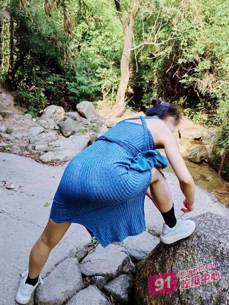 海角乱伦之我的美嫂子~表哥不在家 野外成功把嫂子干到颤抖! 配图2